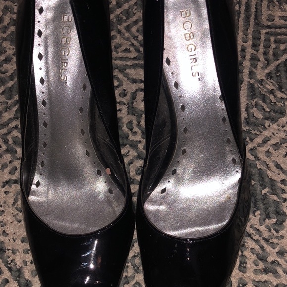 Heels - Picture 2 of 3